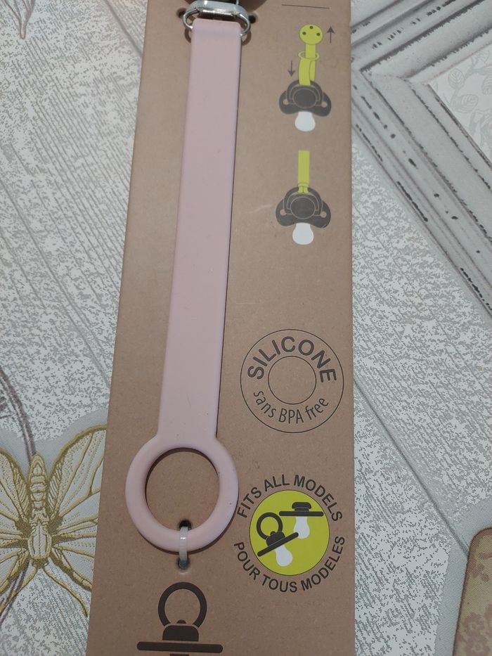 Attache sucette - photo numéro 2