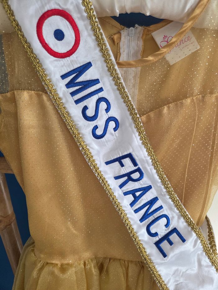 Robe miss France dorée - photo numéro 4
