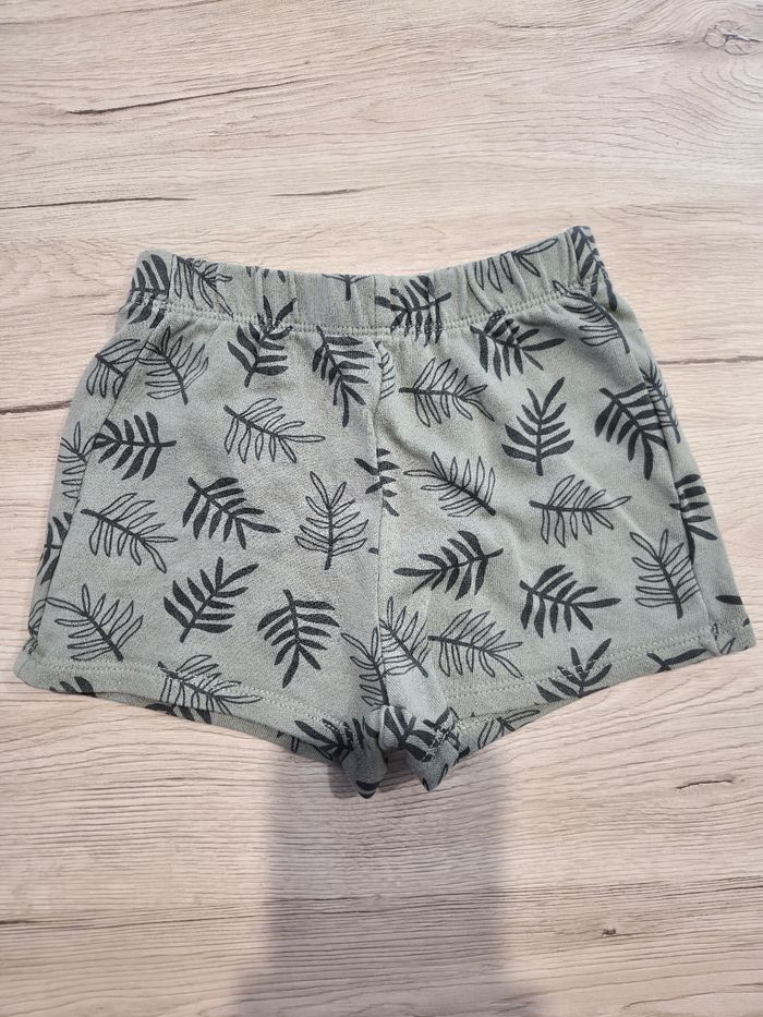 Short vert kaki, Kiabi, 18 mois