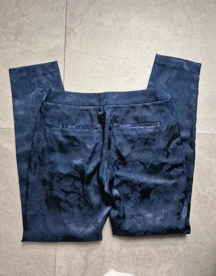 Pantalon tissus satiné brodé Mohito - photo numéro 4