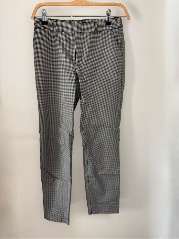 Pantalon à carreaux noir et blanc stradivarius femme taille 34 en très bon état. - photo numéro 6