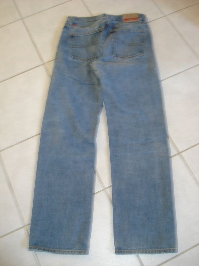 Jeans bleu à boutons CELIO Taille 38/30 - photo numéro 4