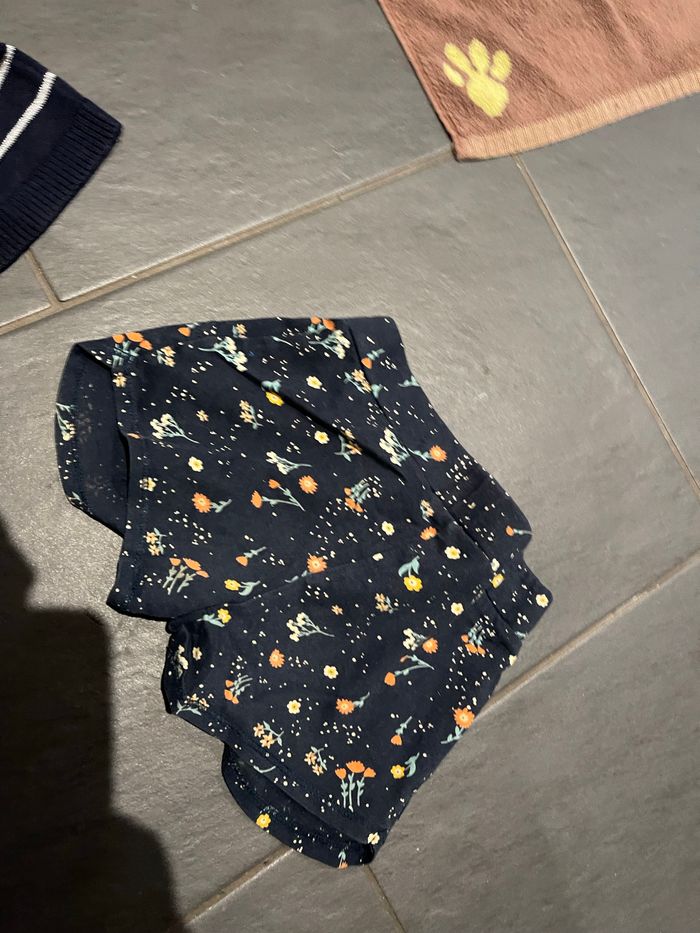 Short à motif à fleurs