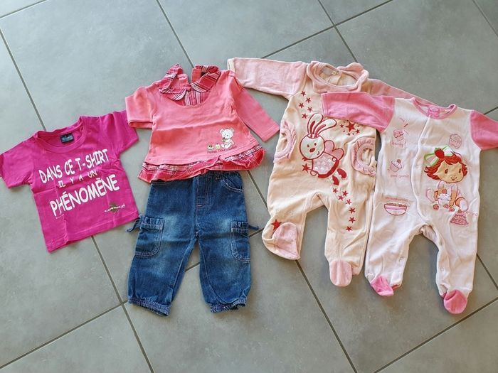 Lot vêtements fille 1 an - photo numéro 1