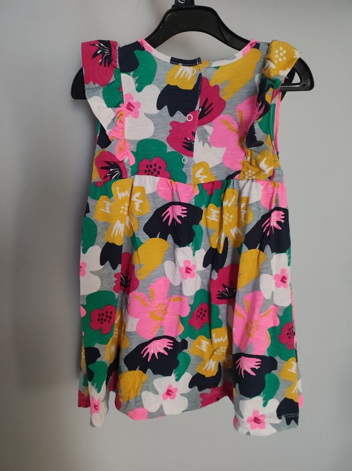 Robe fleurie - photo numéro 2