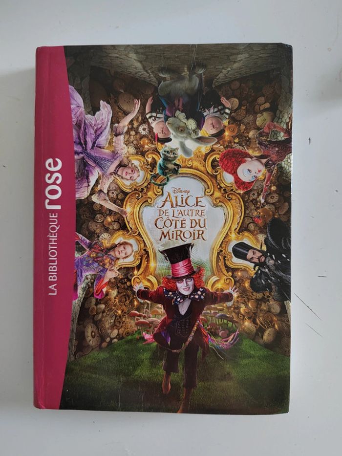 Livre Alice de l'autre côté du miroir