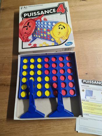 Jeu de société Puissance 4 des éditions Hasbro,