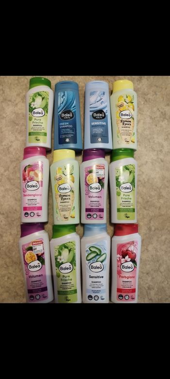 Je vends un lot de 12 shampoings Balea 