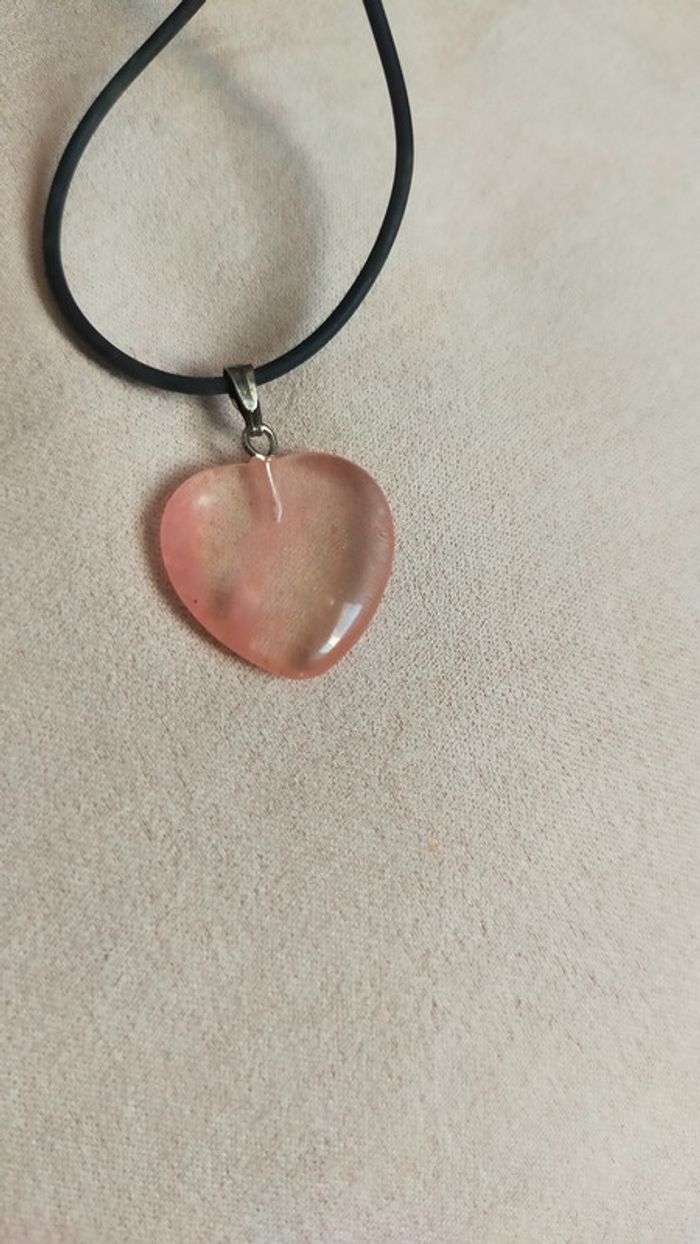 Pendentif fantaisie – Cœur rose clair transparent, délicat et lumineux - photo numéro 7