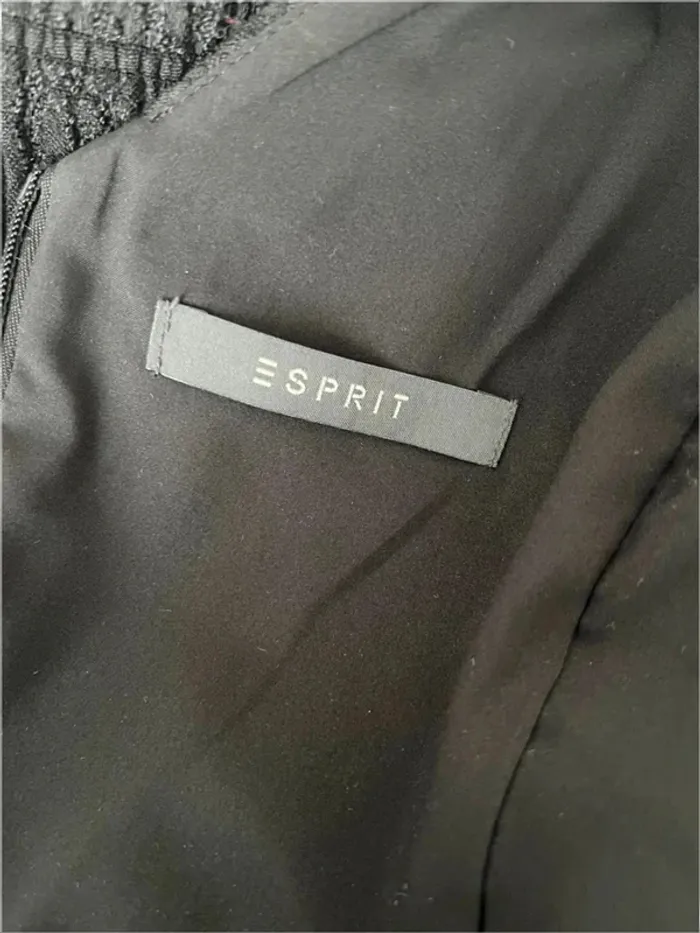 Robe patineuse noire imprimé gaufré Esprit - photo numéro 10