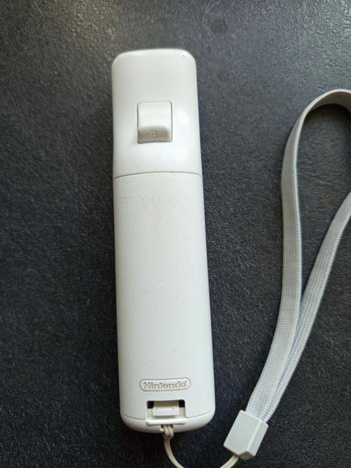 Nintendo - Wii - Wiimote - photo numéro 2