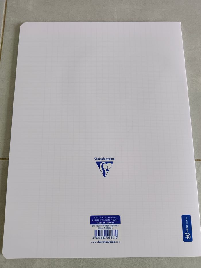 Cahier 24X32CM 96 pages grands carreaux