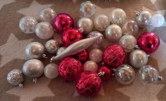 Lot boules  et guirlandes de Noël
Lot complet sur la première photo - photo numéro 3