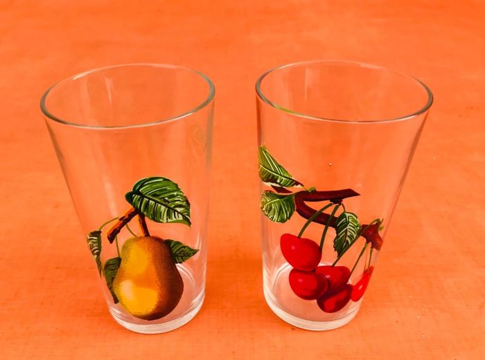2 Verres décorés Poire / Cerise Reims France - photo numéro 2