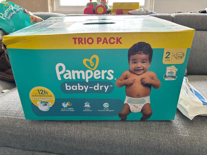 Pampers taille 2 174 couches baby dry trio pack