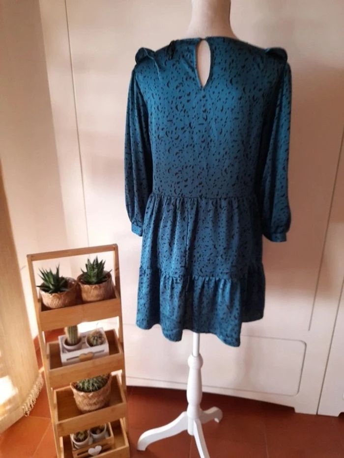 Vestido de volantes verde y negro - photo numéro 2