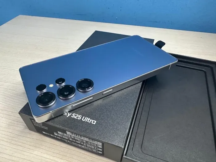 Samsung Galaxy S25 Ultra (Bleu Argent) - photo numéro 4