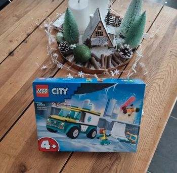 Lego city ambulance 60403