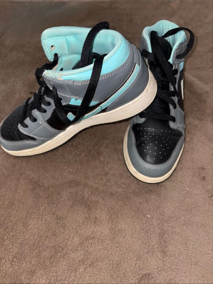 Baskets Nike Air Jordan grise et bleue taille 36,5. - photo numéro 8