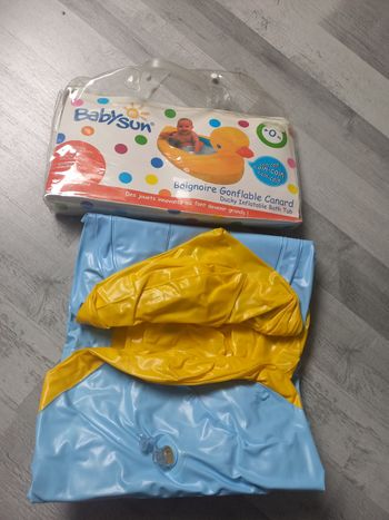 Baignoire gonflable canard neuf