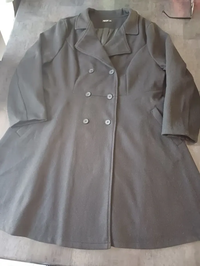 Manteau noir - photo numéro 3