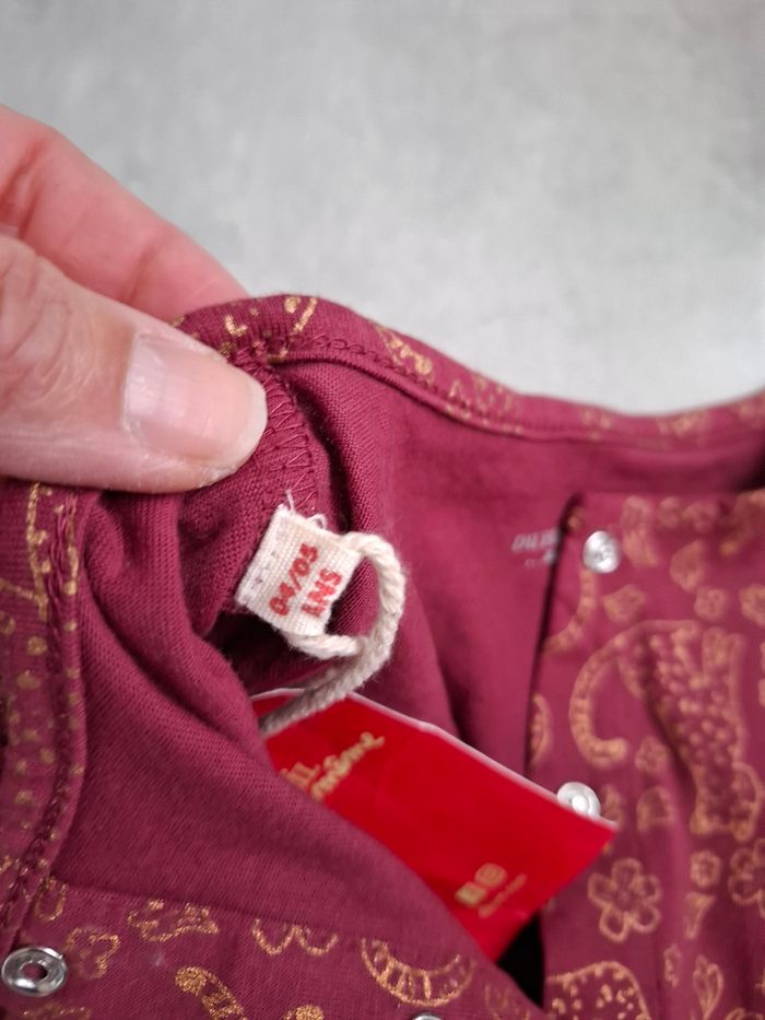 Combinaison du pareil au même 4/5 ans - photo numéro 3