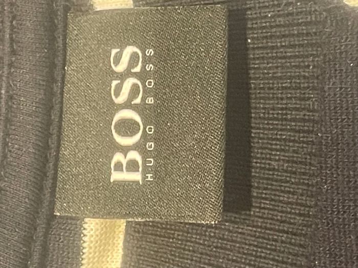 T-shirt Hugo Boss rayé noir/blanc homme – original - photo numéro 5
