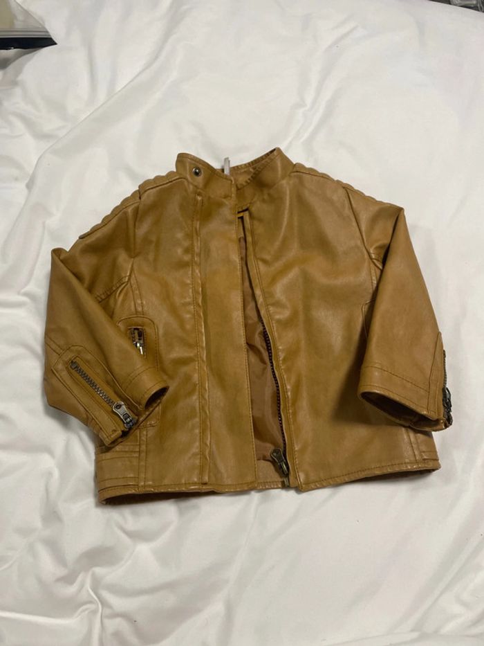 Veste simili