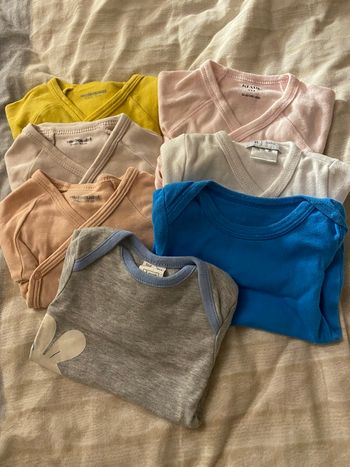7 body mixte TBE taille 3 mois différente marque