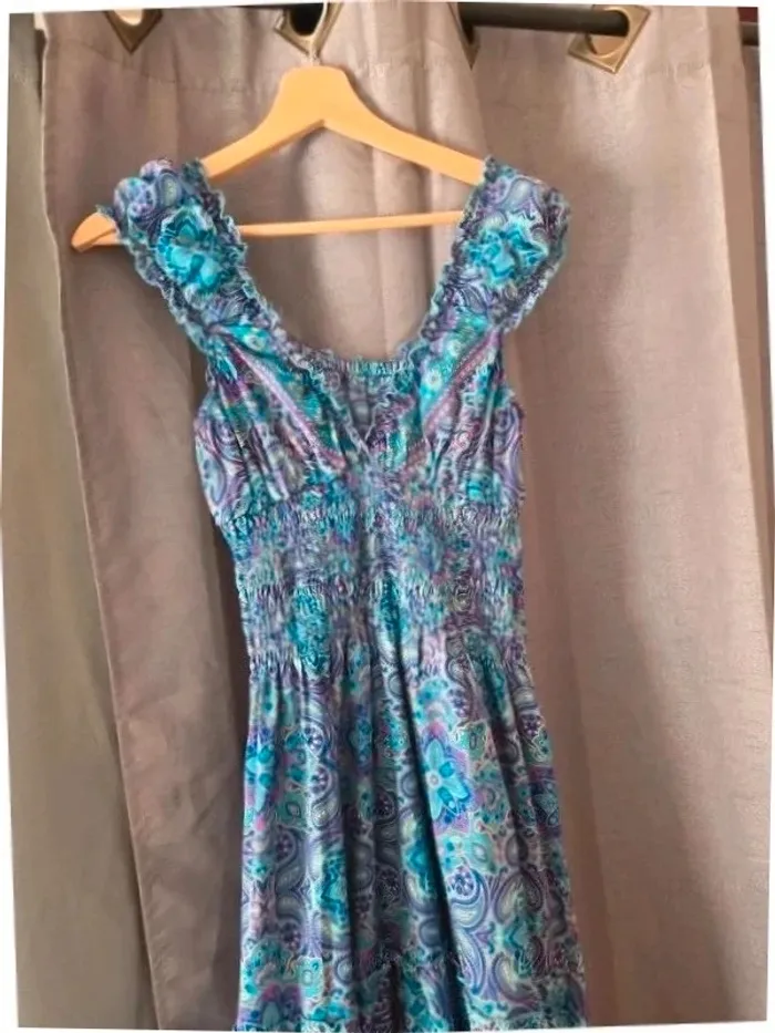 👗 Jolie robe bleue qualité italienne taille ML - photo numéro 2