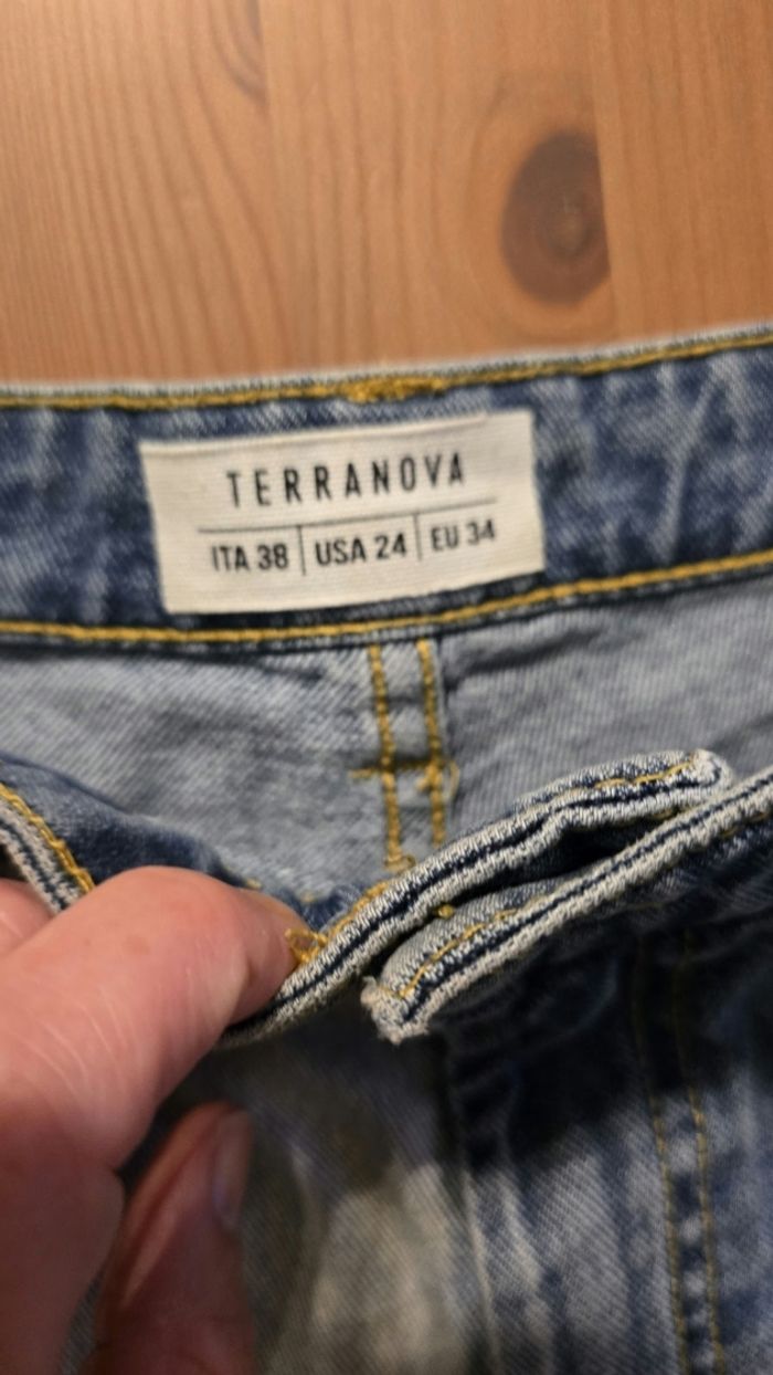 😍🤩 Short en jeans femme taille 34(14ans ) 🤩😍 - photo numéro 5