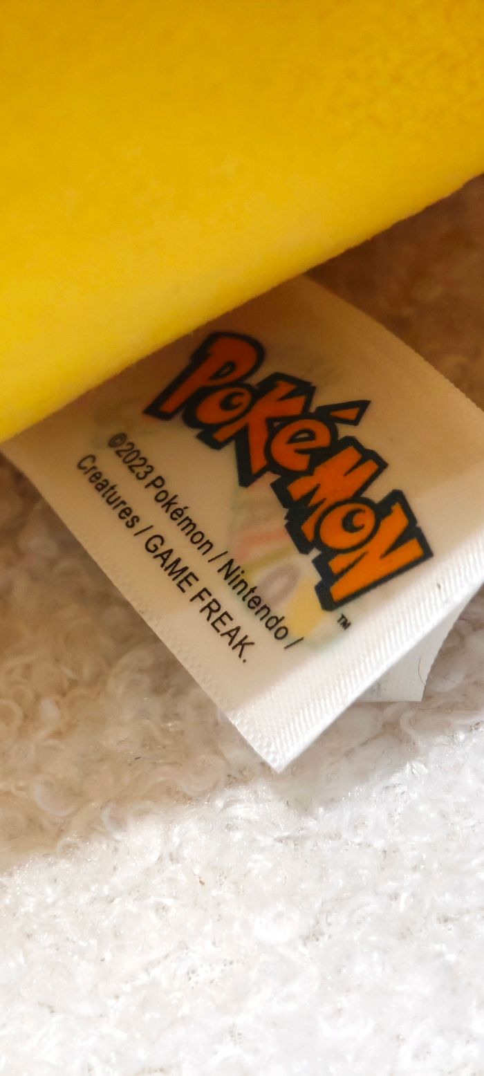 Peluche Pikachu pokémon Nintendo squishmallow - photo numéro 3