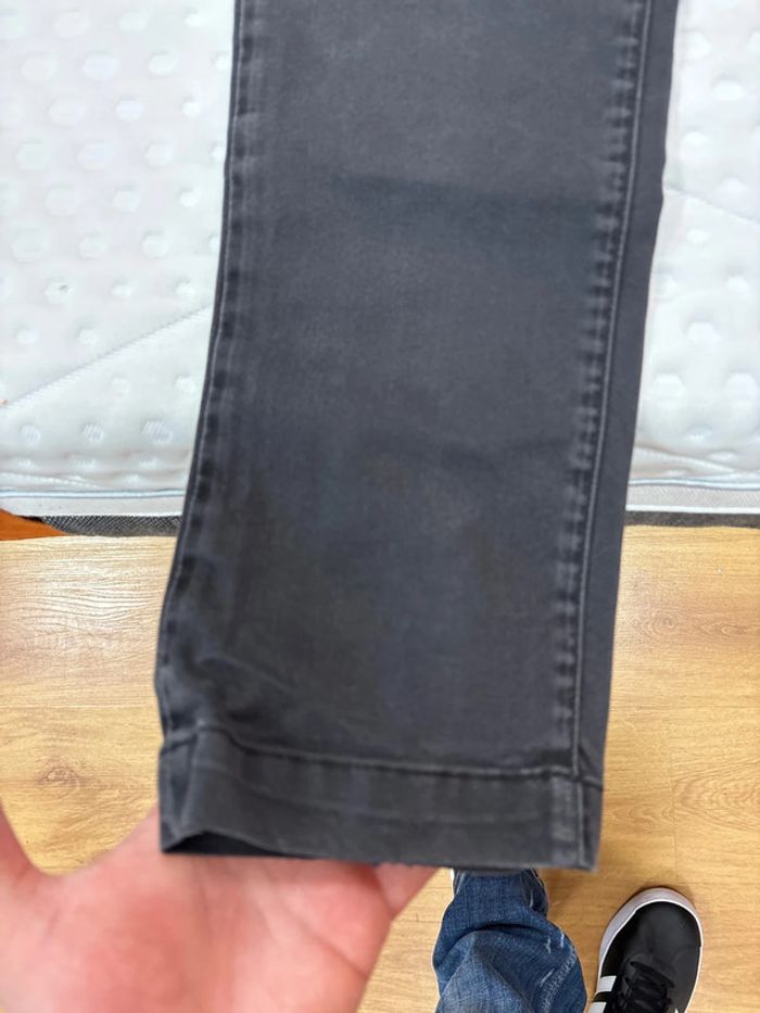 Chinos pour homme Chevignon taille 42 avec défauts - photo numéro 2