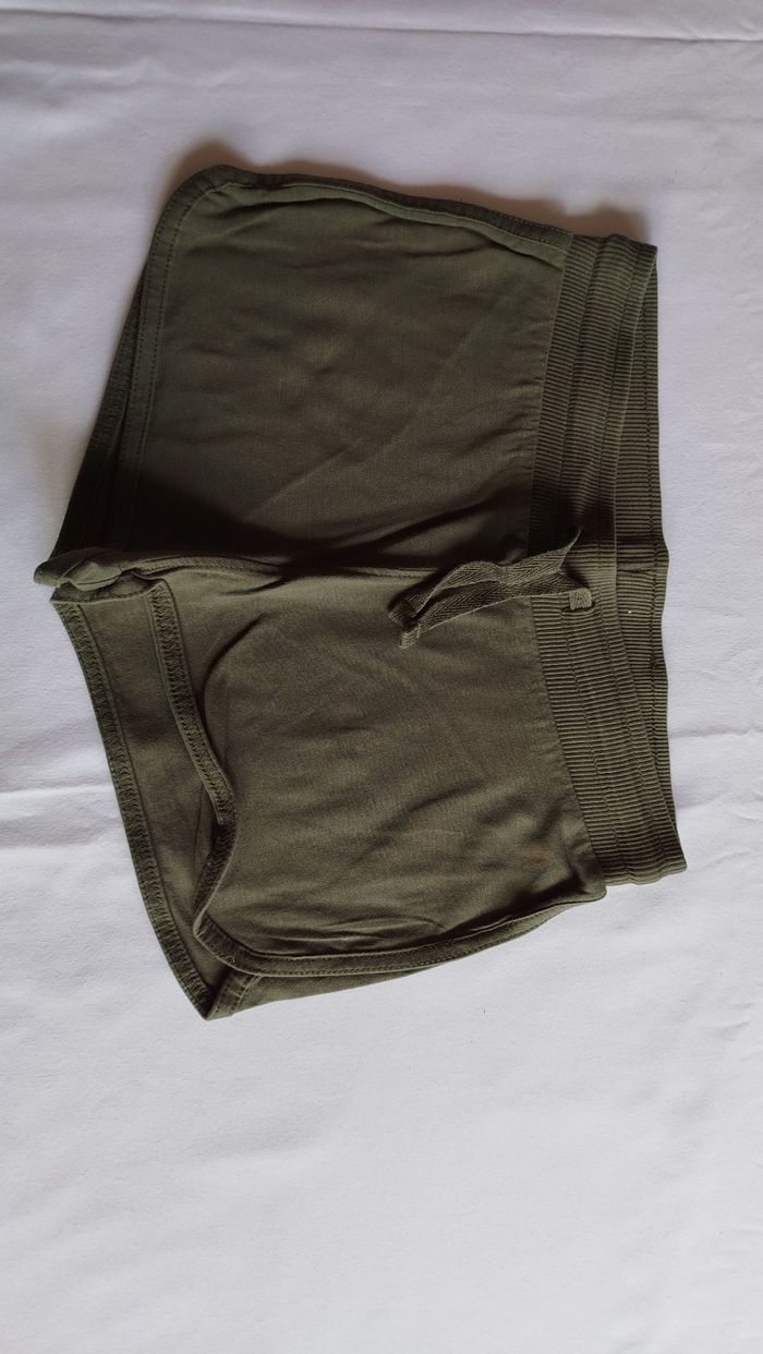short en tissus vert kaki 8-10ans - photo numéro 2