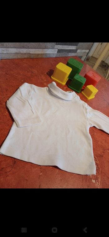 Ss pull bébé taille 3 mois