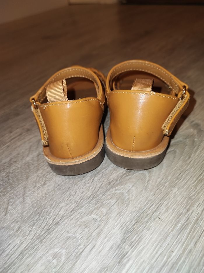 Sandales fille taille 24 - photo numéro 4