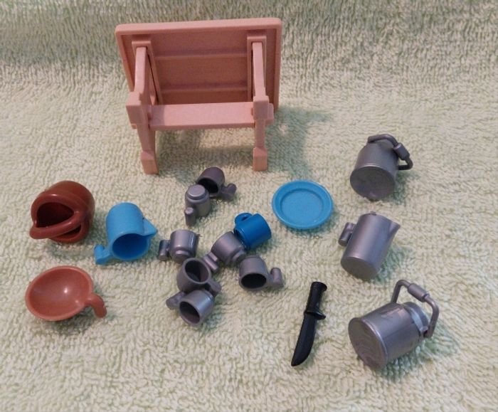 lot Playmobil vaisselle pique-nique table verre cruche pot à lait assiette jardin ustensiles - photo numéro 2