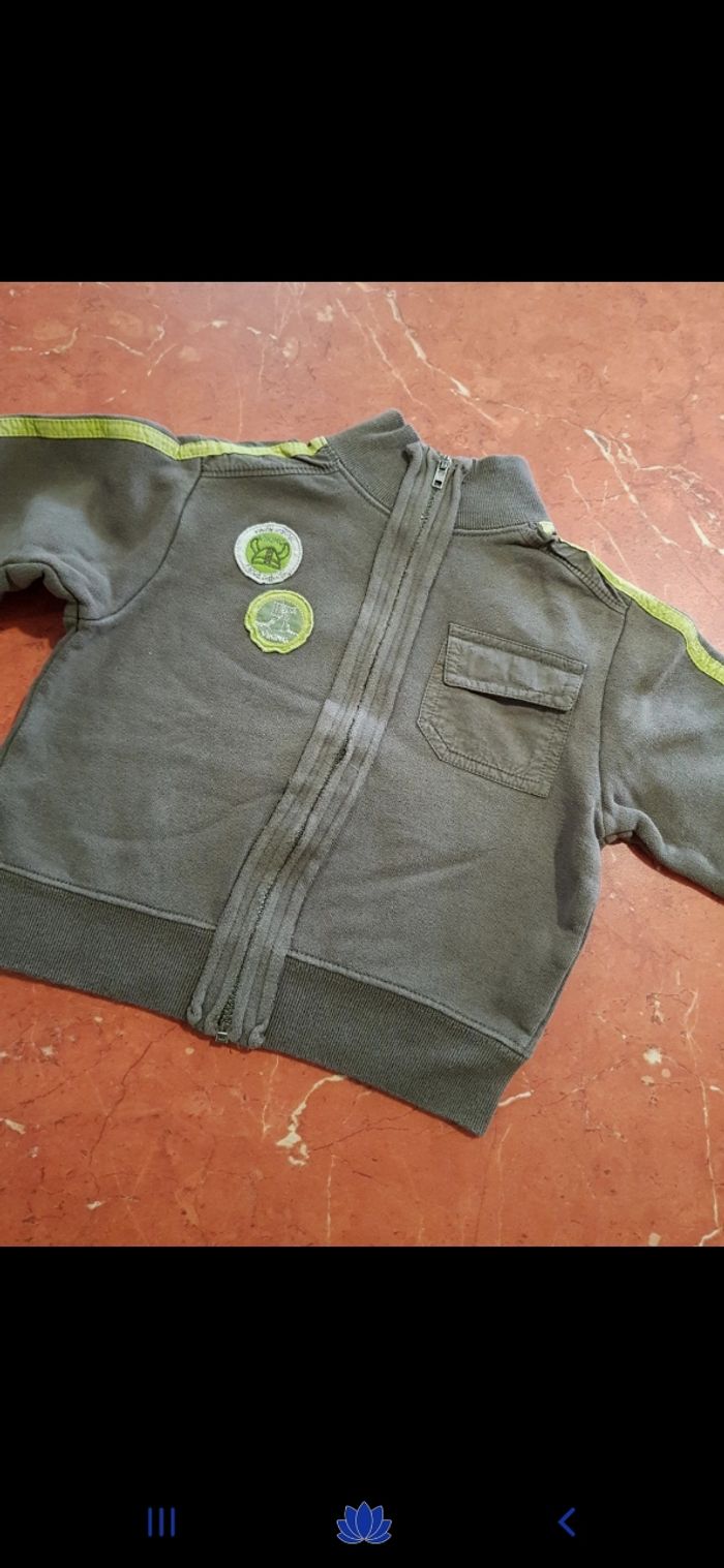 Sweat garçon taille 18 mois