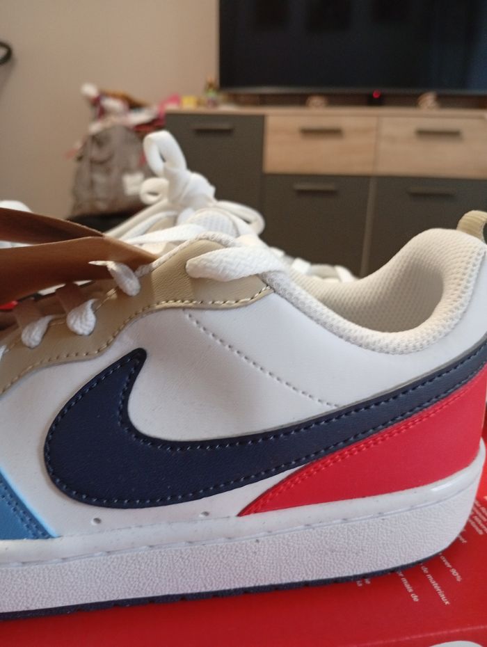 Baskets Nike neuves t.38,5 - photo numéro 6