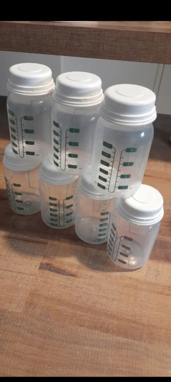 Bouteilles conservation lait maternel 