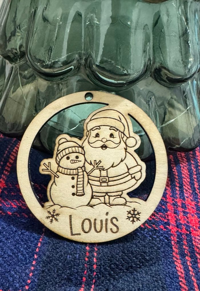 Boule de noël avec prénom enfant  a personnalisée au choix