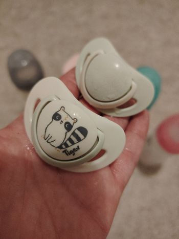 Biberons chicco, tétines tigex