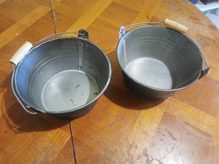 2 paniers acier avce hanses