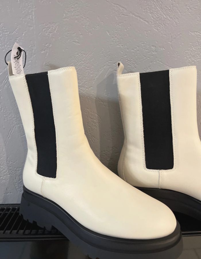 Boots Zign neuves avec étiquettes - photo numéro 2