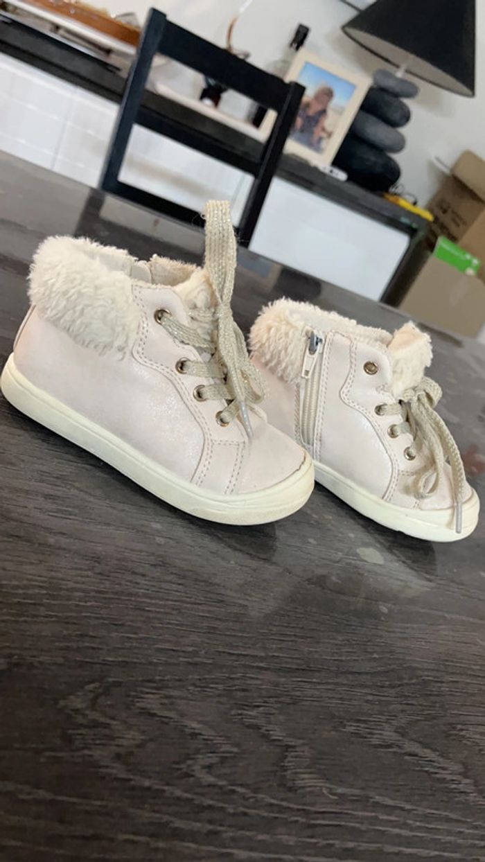 Chaussures / baskets montantes 23 filles