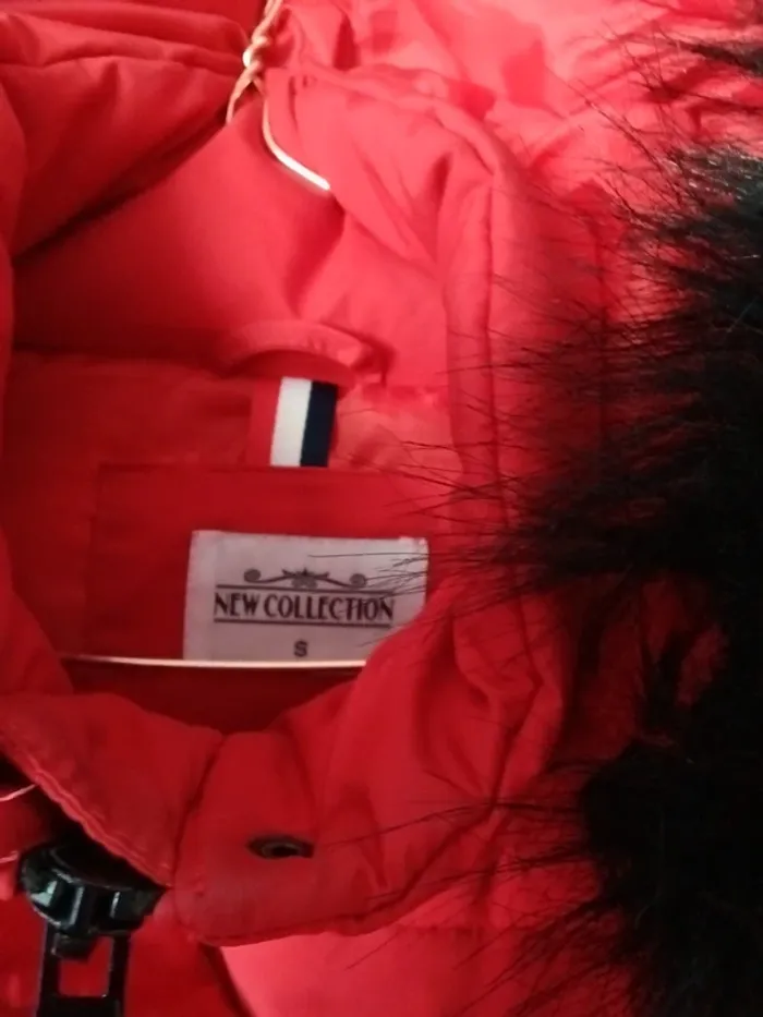 Jolie doudoune rouge taille S très bon état - photo numéro 4