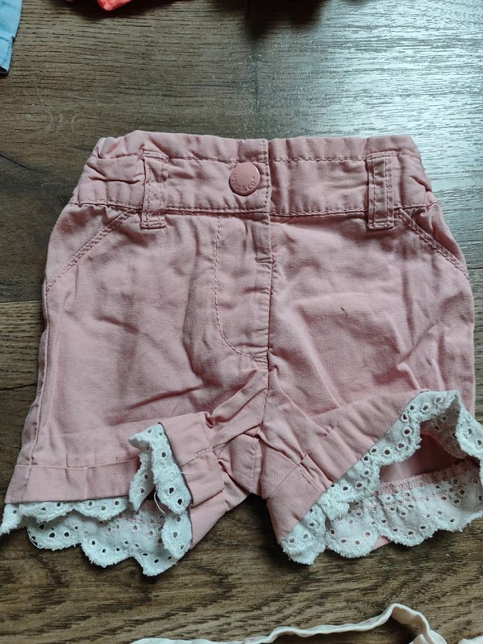 Lot short 3 mois - photo numéro 3