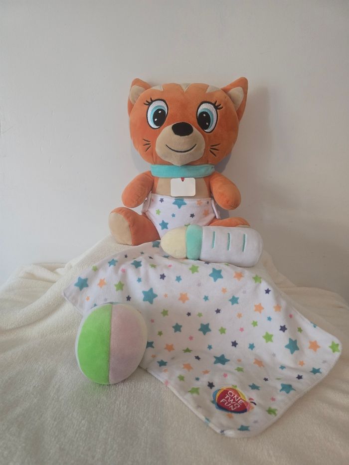 Peluche Baby Friends Chat + accessoires.