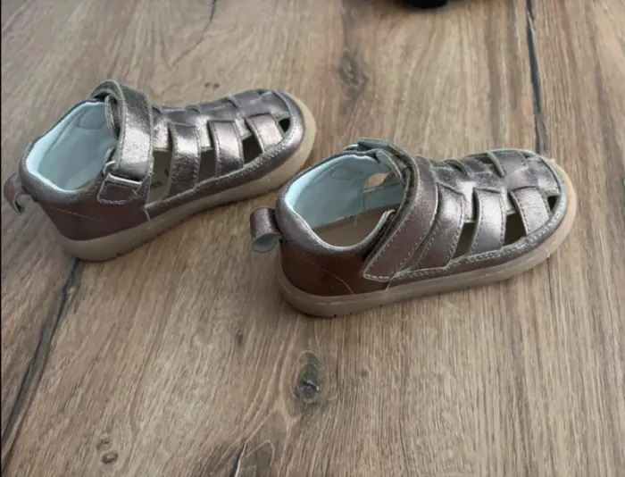 Chaussures 22 - photo numéro 3
