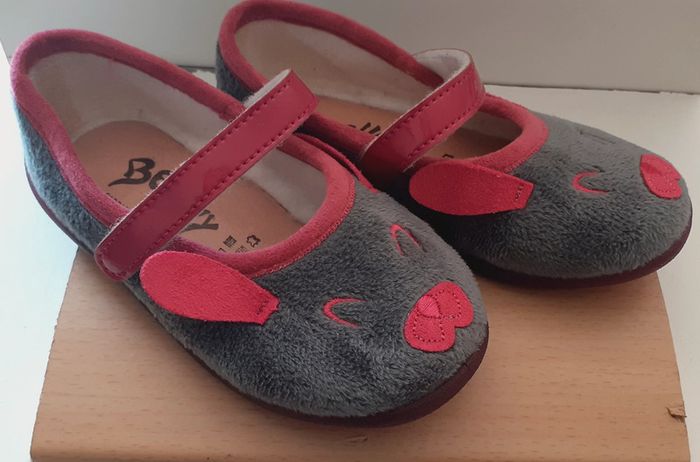 Chaussons fille pointure 25 / Bellamy - photo numéro 2